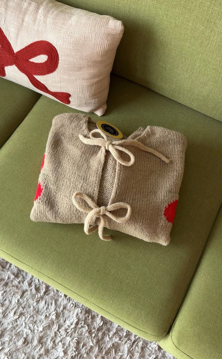 Harmony bow pullovers