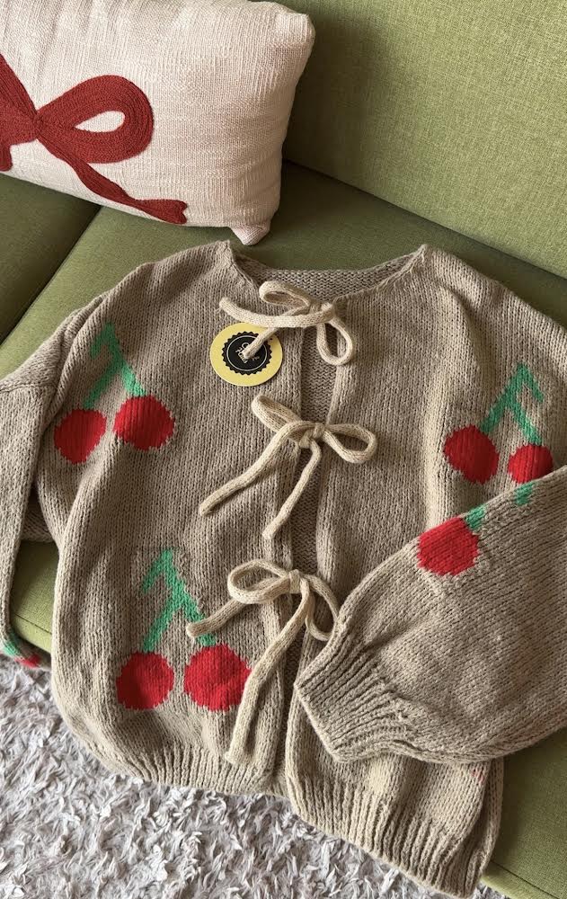 Harmony bow pullovers