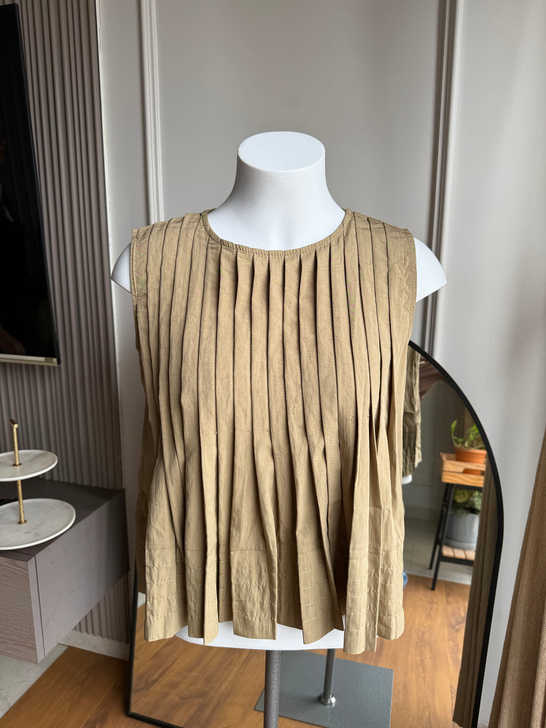 Connor pleated top