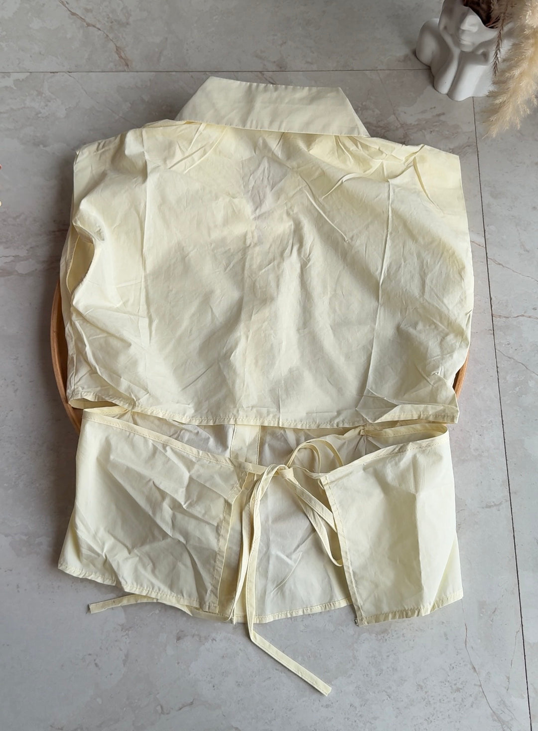 Pepper back tie shirt