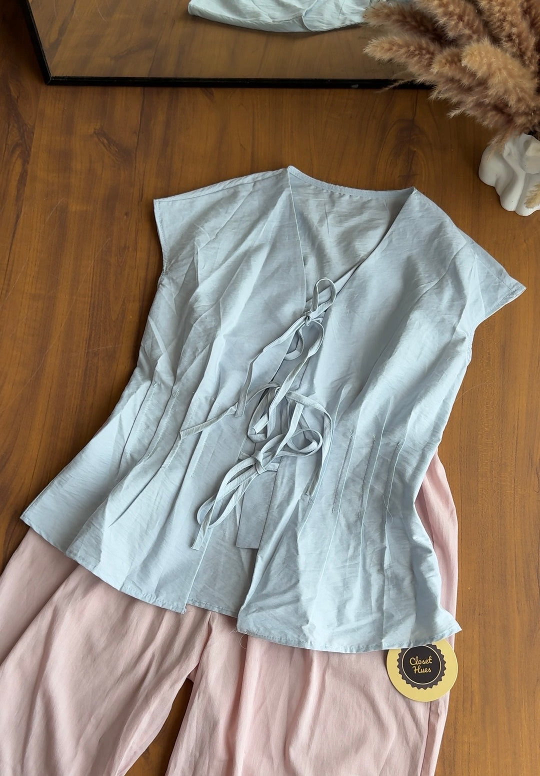 Cornwall bow tie top