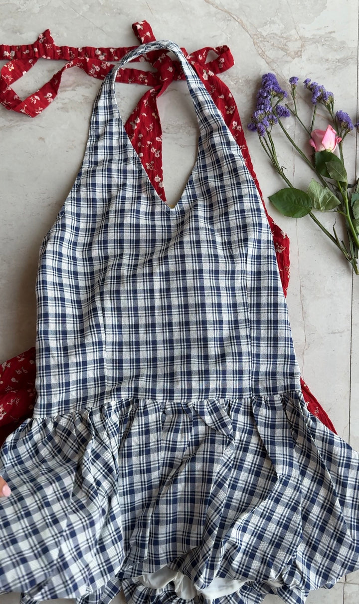 Eclair chequered halter neck top