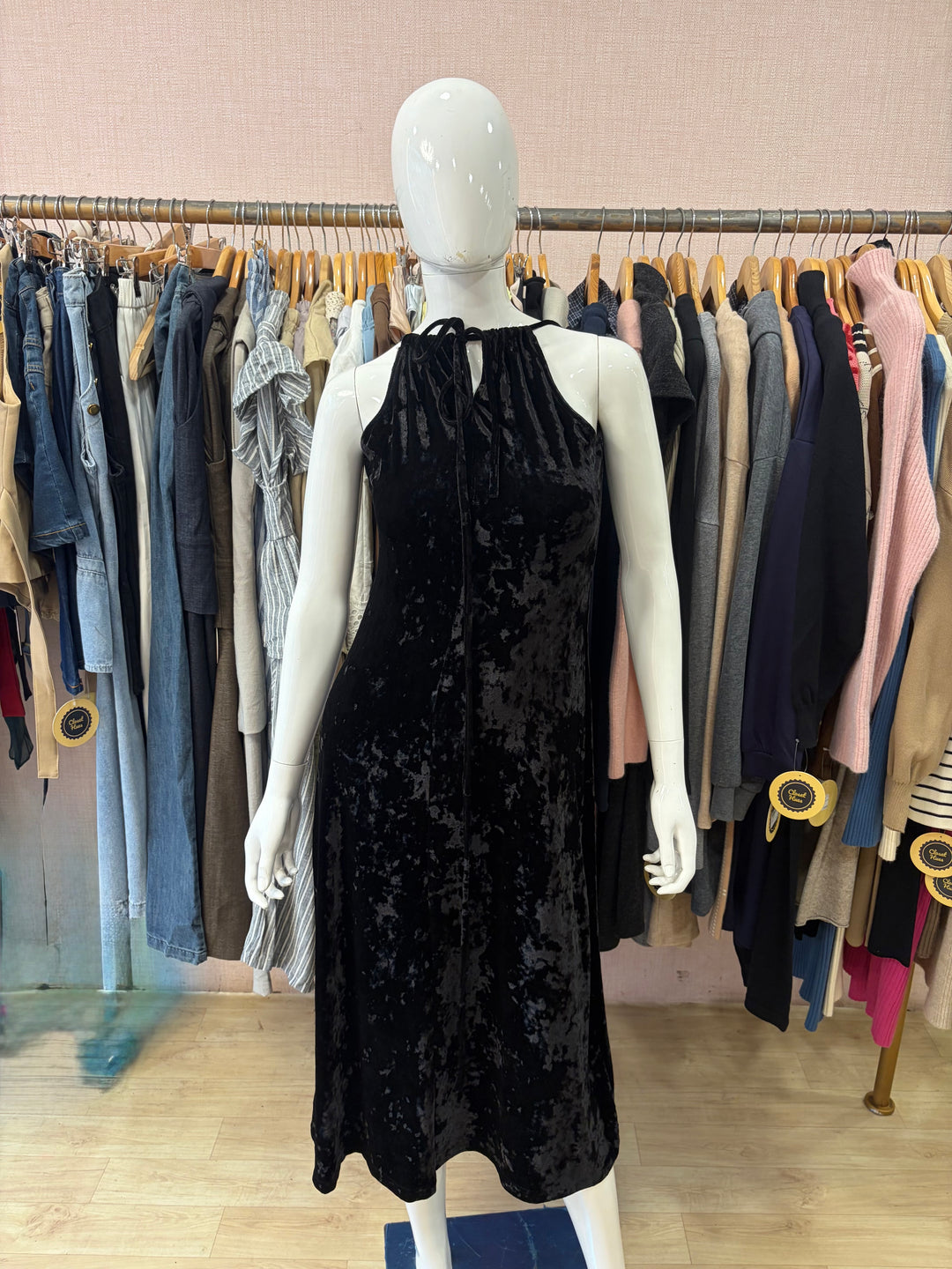 Velvet midi dress- black