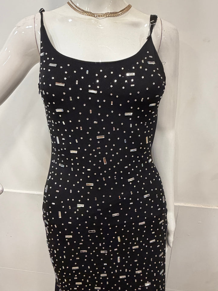 Black strap stonework gown