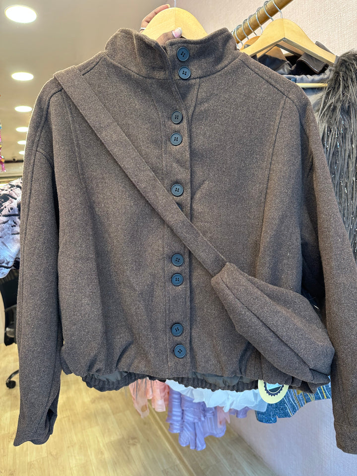 Derrick buttoned jacket with side bag