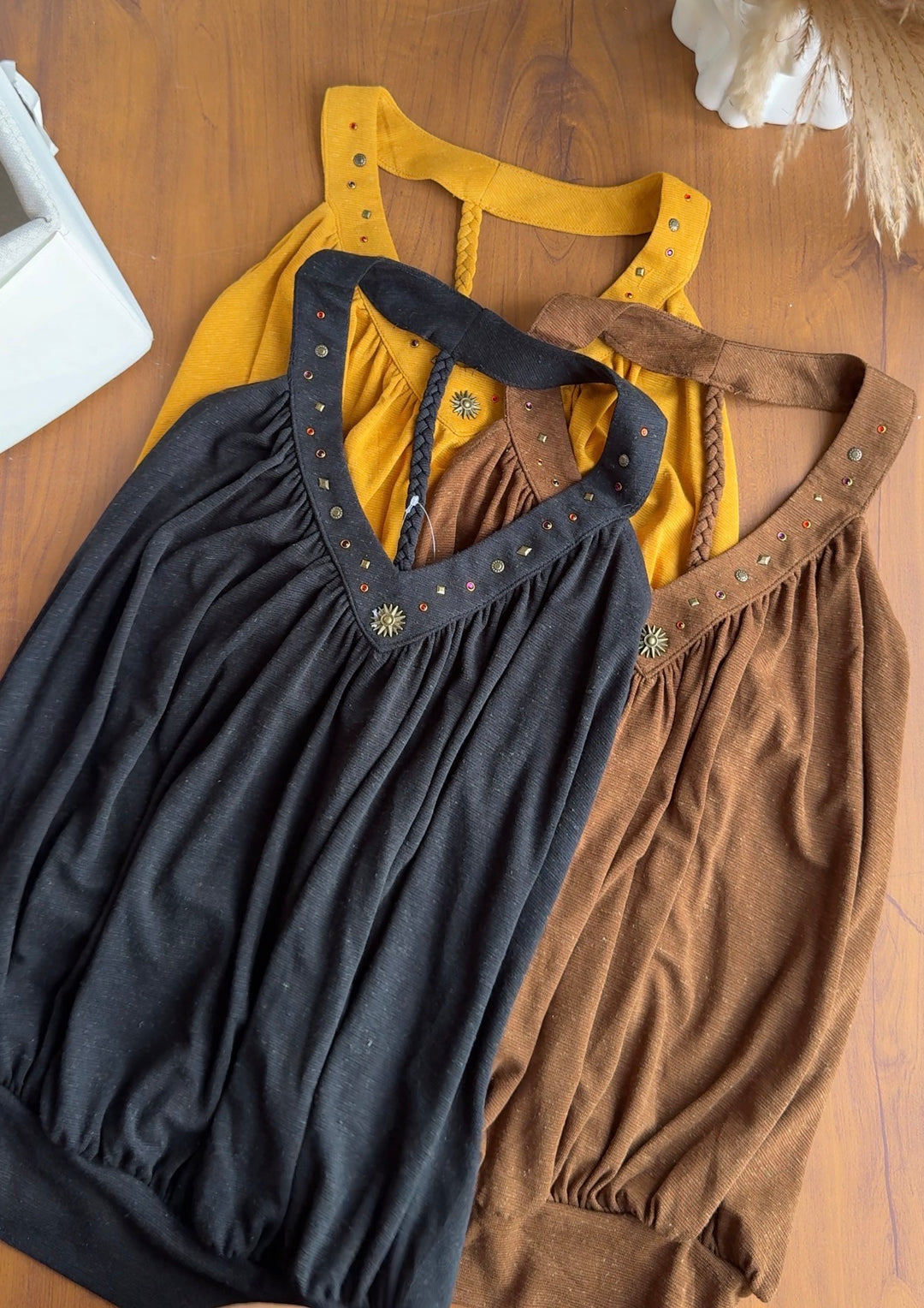Angel twisted back top