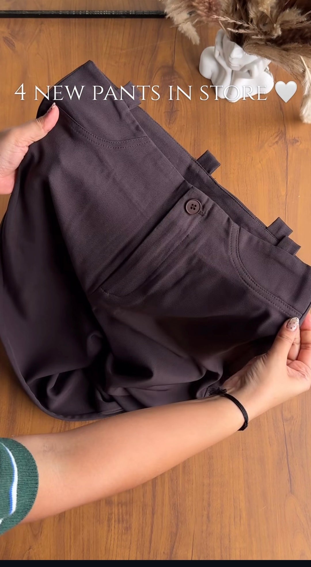 William belted pants
