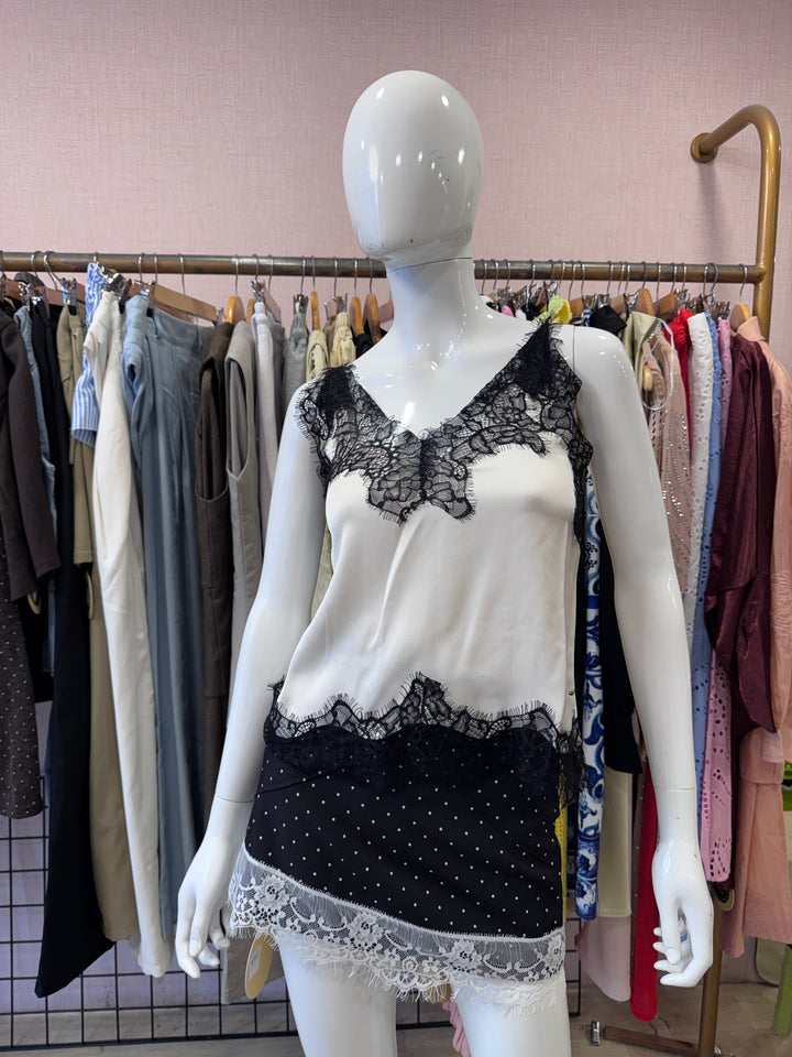 Olivia lace top
