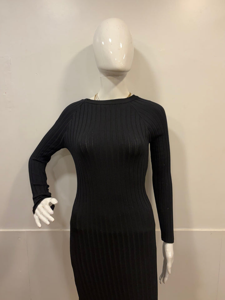 Black bodycon dress