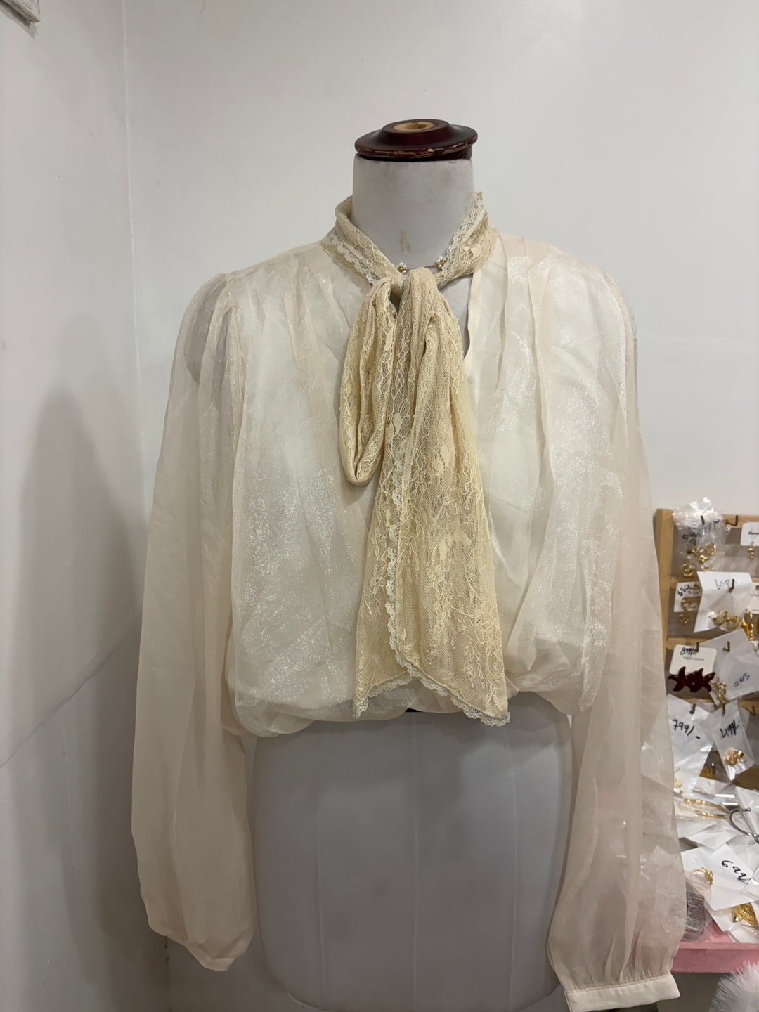 Full sleeves party top- white