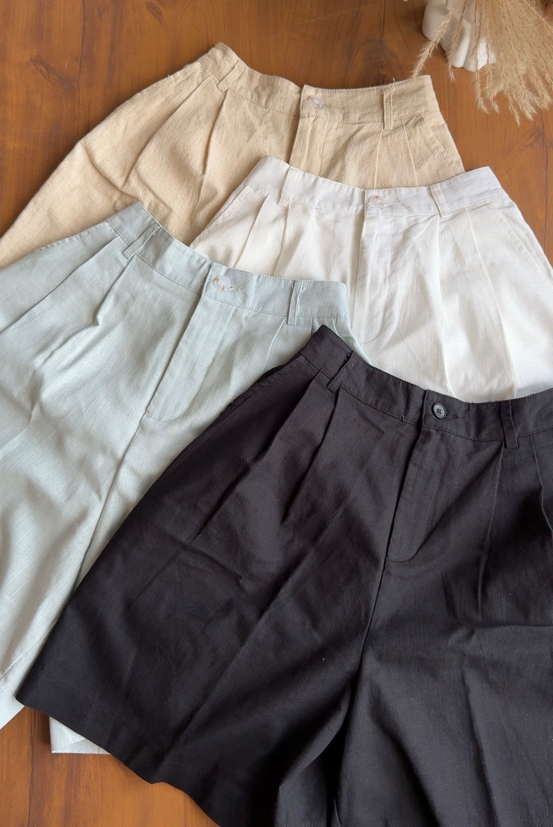 Kiara linen high waist shorts