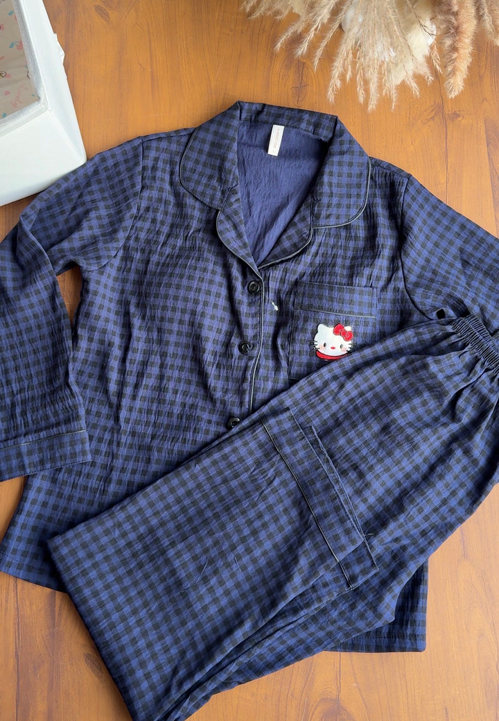 Dark blue kitty built in night suit