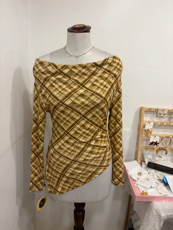 Full sleeves yellow top