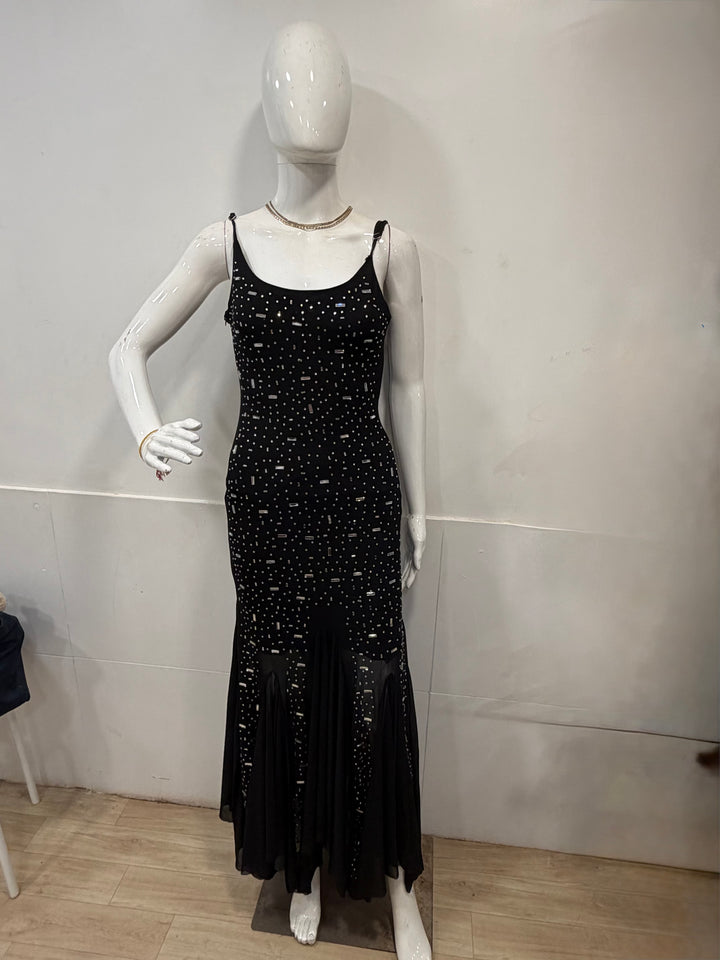 Black strap stonework gown