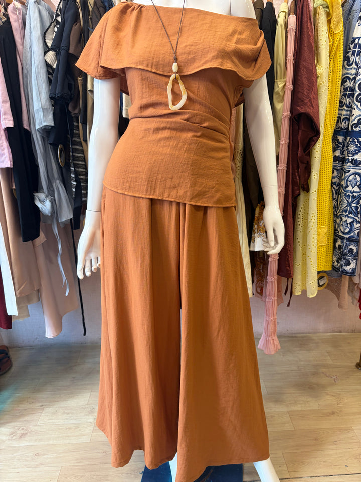 Hannah off shoulder coord set
