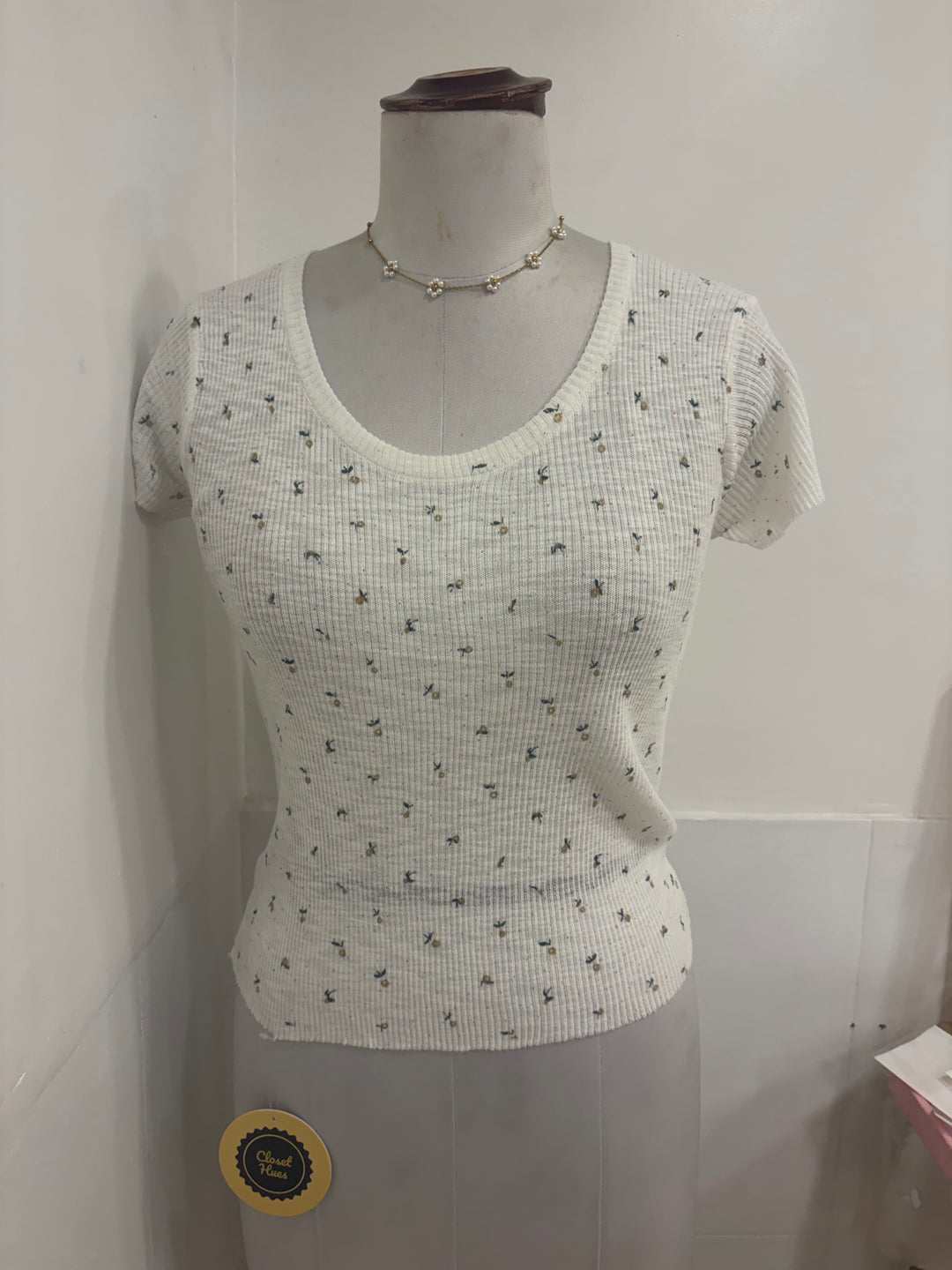 Basic round neck top- white