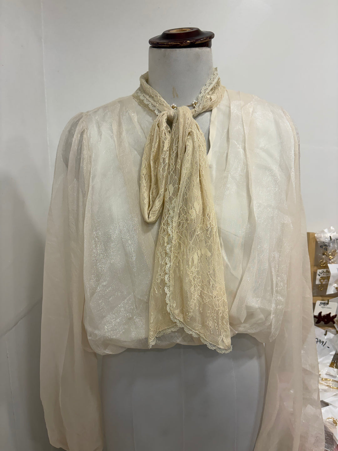 Full sleeves party top- white