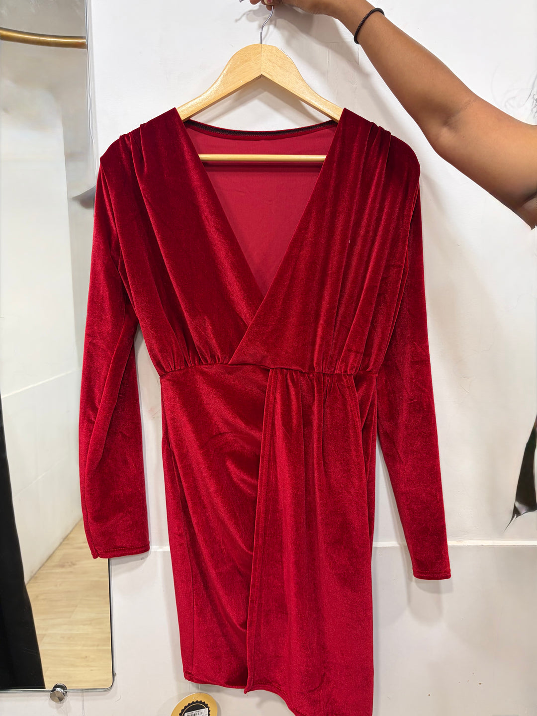 Full sleeves velvet dress