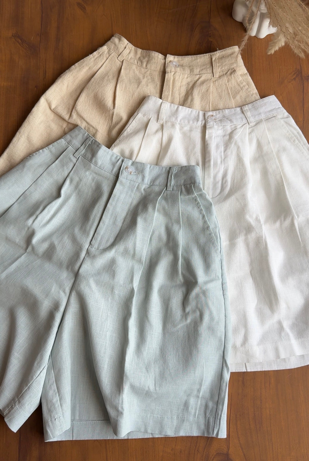 Kiara linen high waist shorts