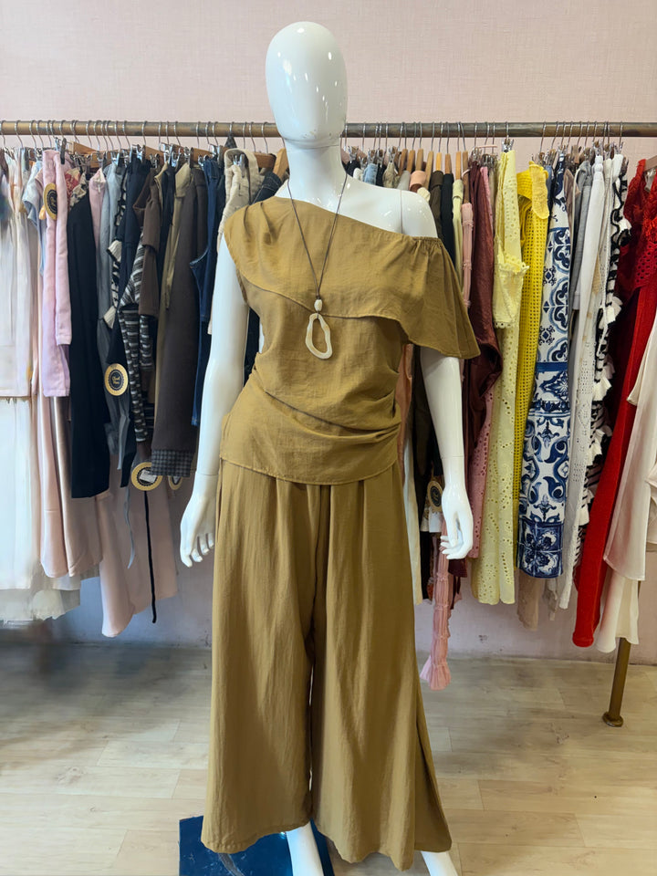 Hannah off shoulder coord set