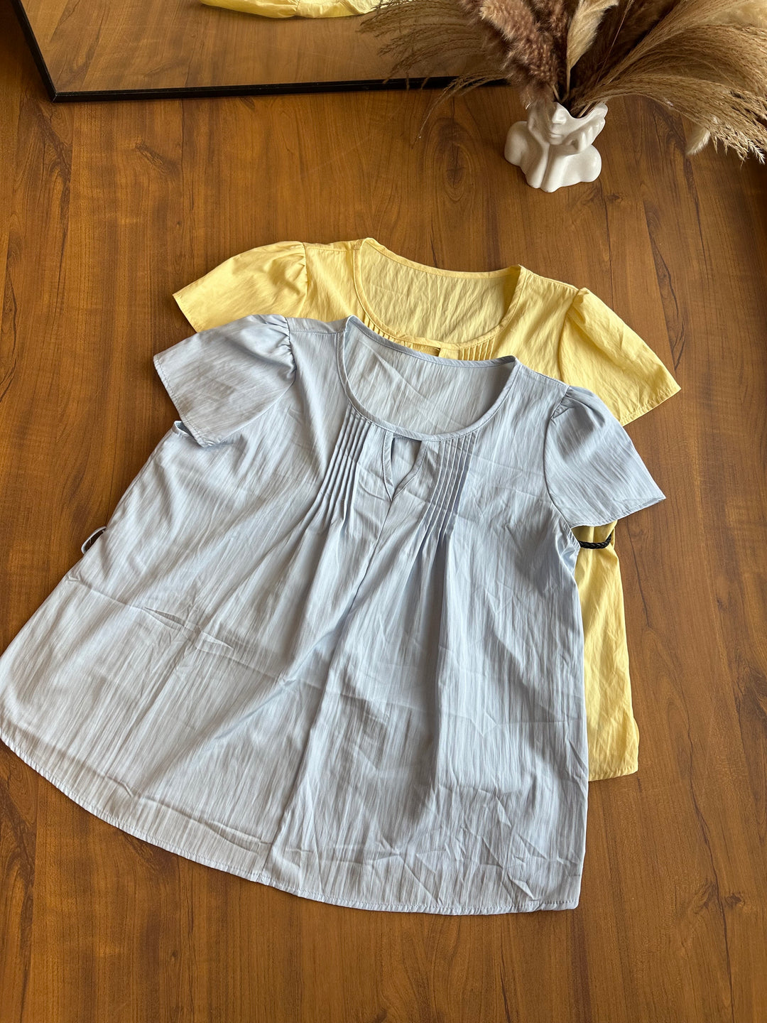 Manhattan belted top