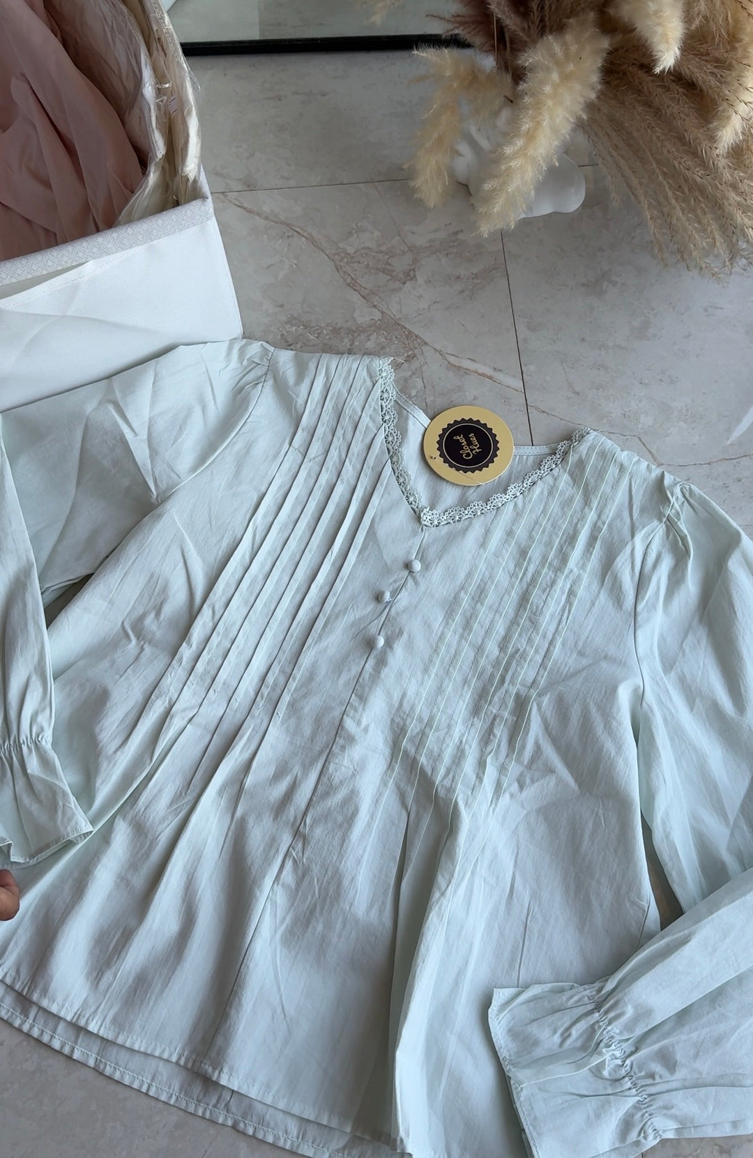 Momo v neck lace top