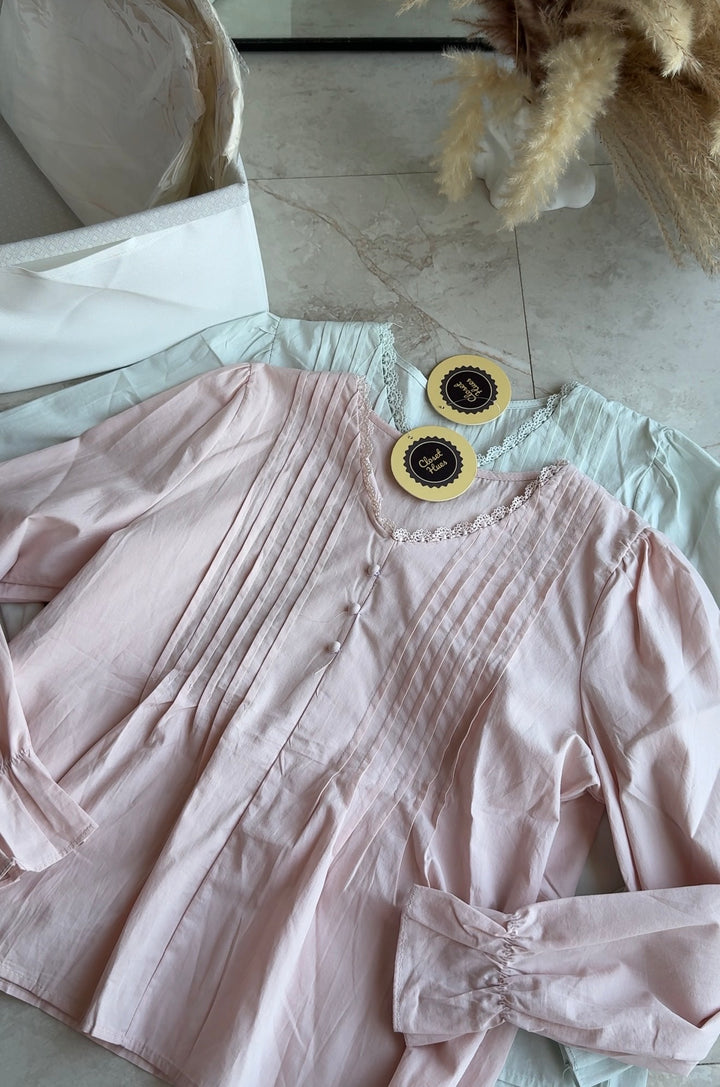 Momo v neck lace top