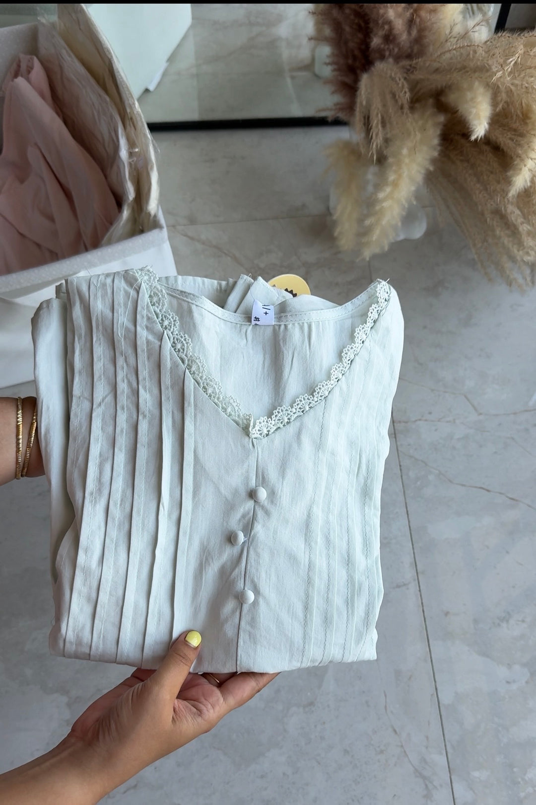 Momo v neck lace top