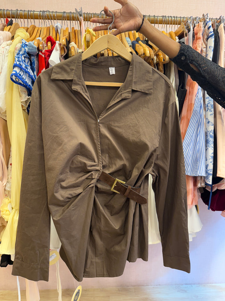 Bare belted shirt