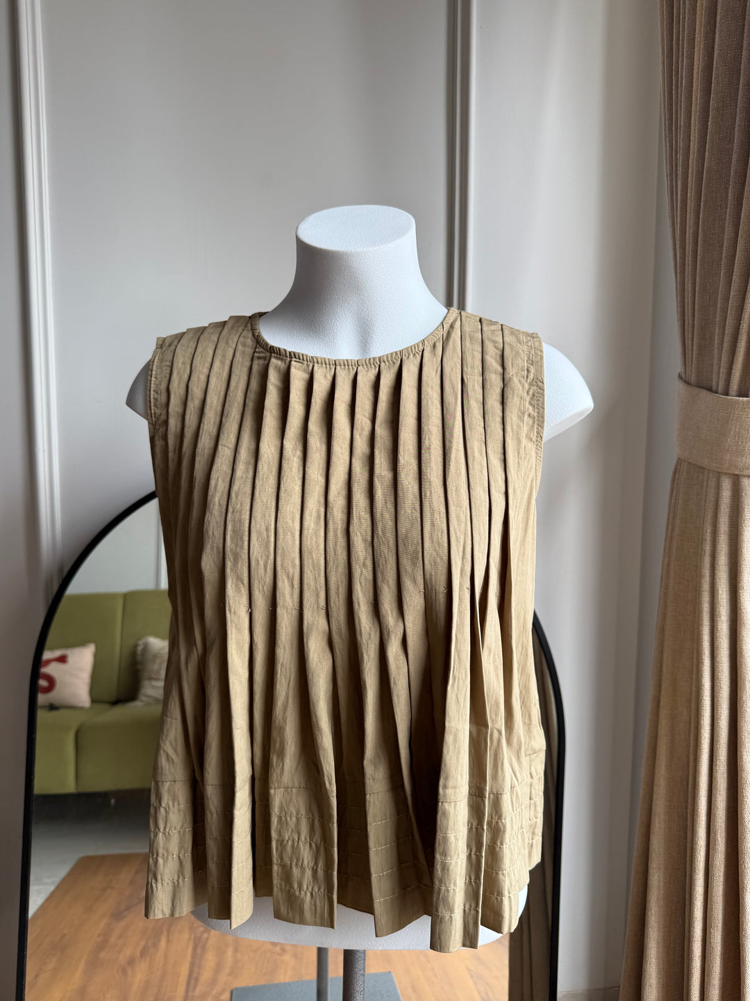 Connor pleated top