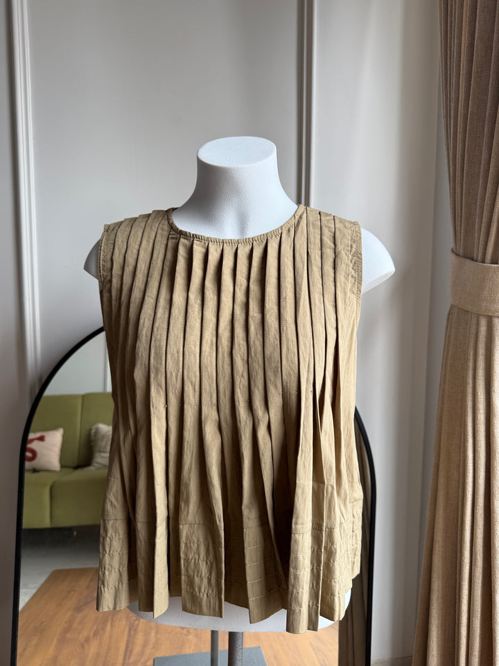 Connor pleated top