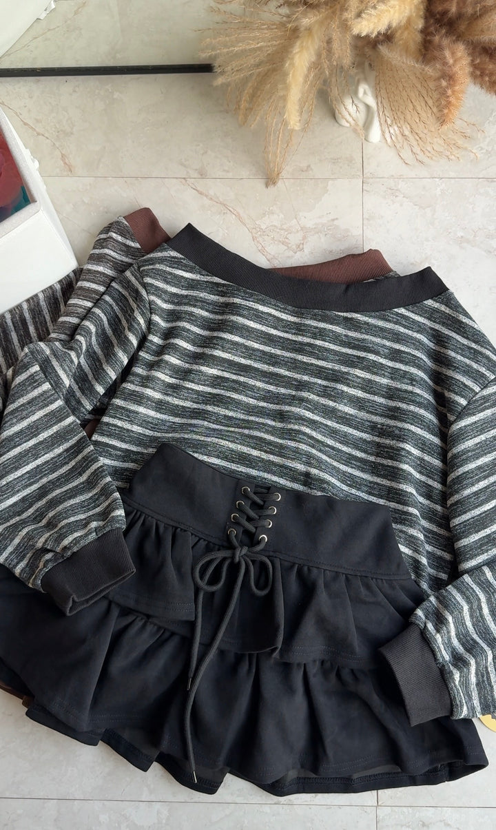 Rory boat neck sweatshirt with skirt