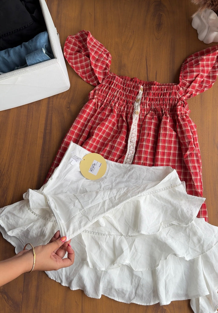 Picnic chequered frill top