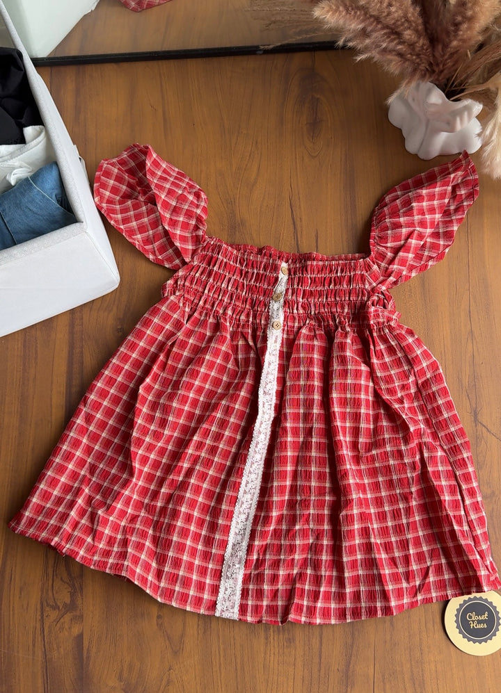 Picnic chequered frill top