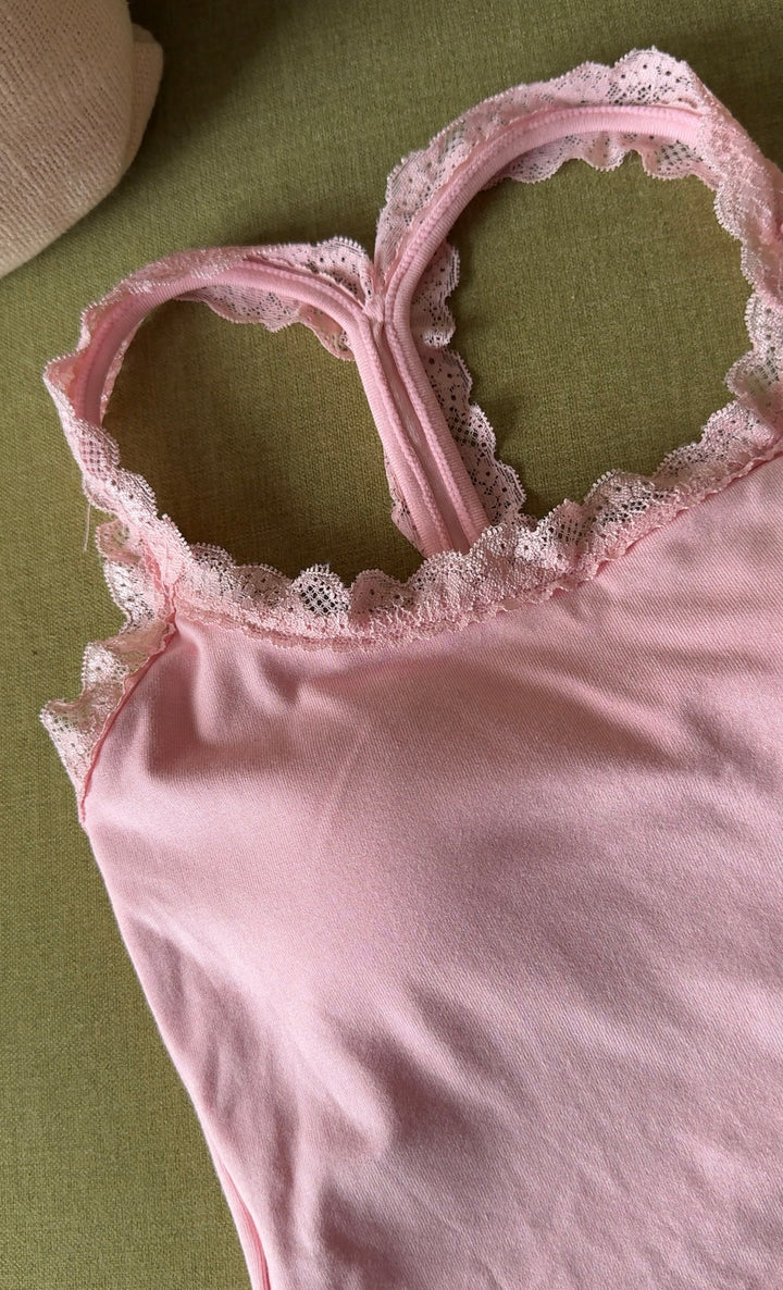 Bagel lace t-back built in bra top