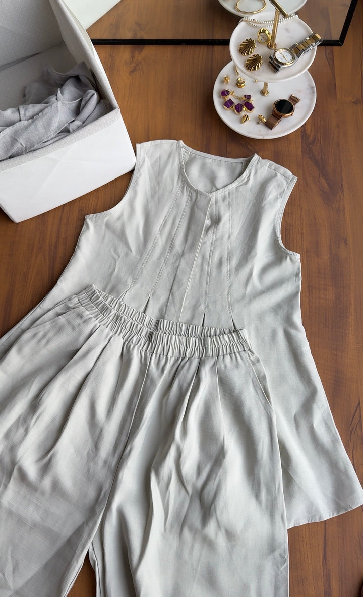 Hemingway coord set